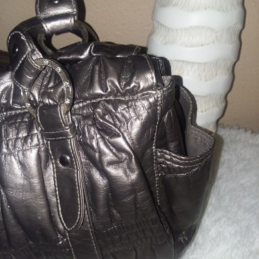 Trendy Gunmetal Grey Quilted Tote. - Picture 5 of 6